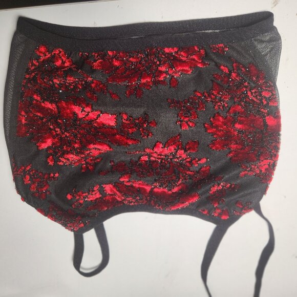 Handmade top with mesh back, XS - Picture 3 of 3